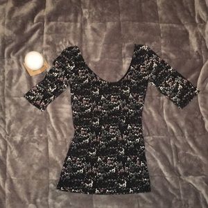 Quarter sleeve floral top